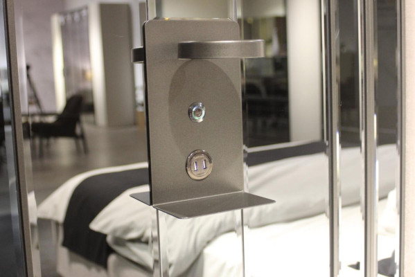 Luxus Schlafzimmer Set Komplettes Zimmer Möbel Bett Nachttisch Schrank Bank Neu