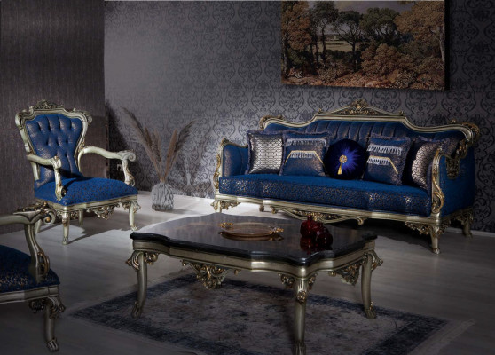 Exquisites klassisches Sofa für das Wohnzimmer mit goldenen Mustern
