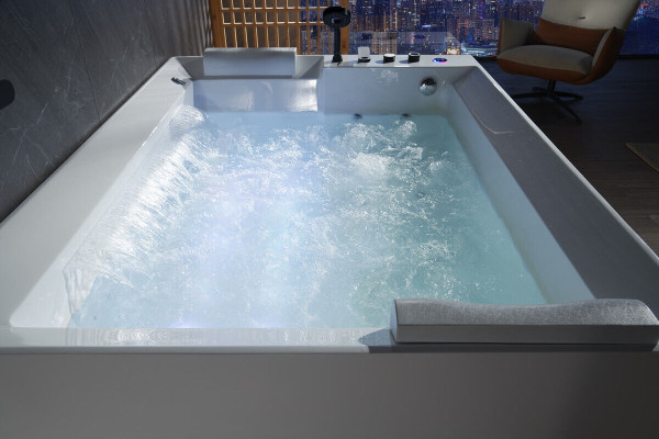 Whirlpool Badewanne Zimmer Wanne Wasserstrahlen Massagedüsen