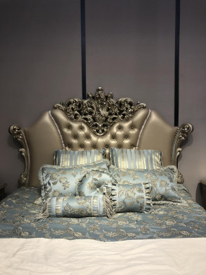 Bett Design Doppelbett Betten Luxus Klassiker Barock Chesterfield 184x214cm neu