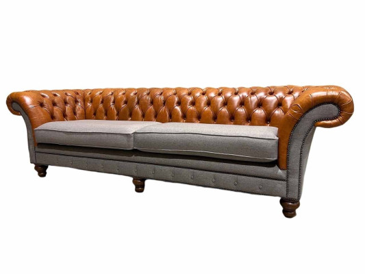 Klassische 4-Sitzer Chesterfield Couch in Braun - Hochwertiges Textil und Edles Lederdesign