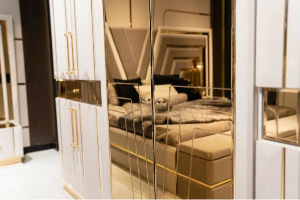 Kleiderschrank weiß Schlafzimmer Material Holz Schrank Luxus Modern