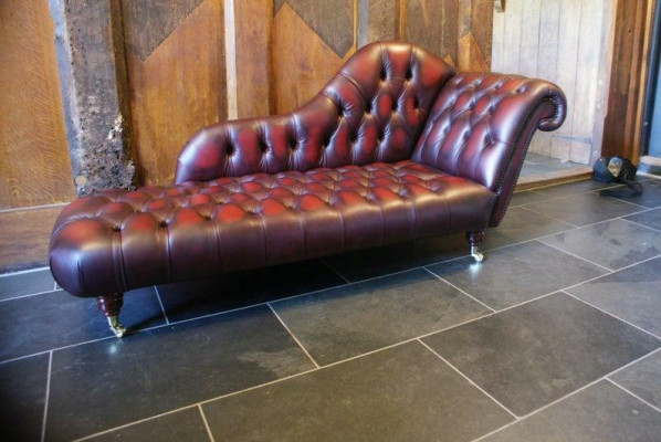 Lounge Club Chesterfield Sofa Liege 2 Sitzer Polster Liegen Chaiselongues Leder