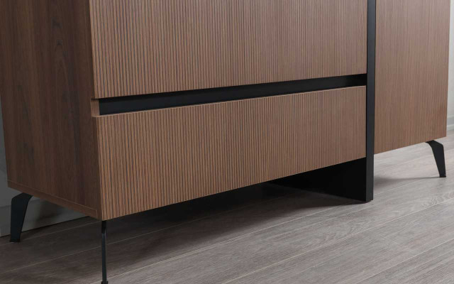 Moderne Braune Schlafzimmer Kommode 3x Schubladen 1-türig Holz Möbel