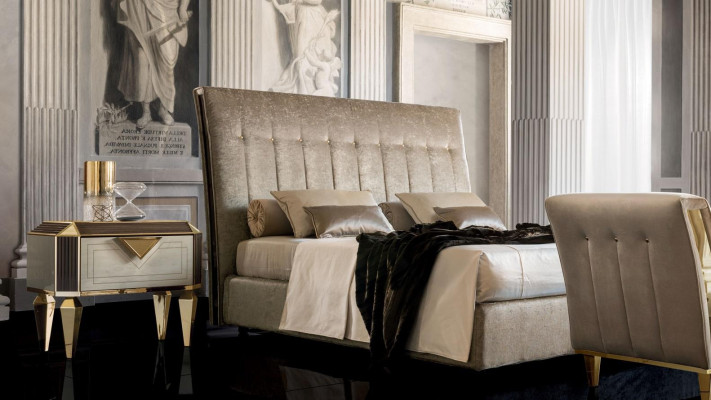 Bett 2x Nachttisch 3 tlg. Schlafzimmer Set Designer Luxus Betten Hotel Komplett