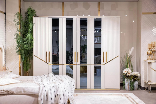 Schlafzimmer Set Luxus Bett 2x Nachttisch Kleiderschrank Kommode mit Spegel 5tlg