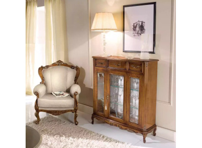 Klassisches Möbeldesign Vitrine braun Glasschrank elegant luxuriös neu