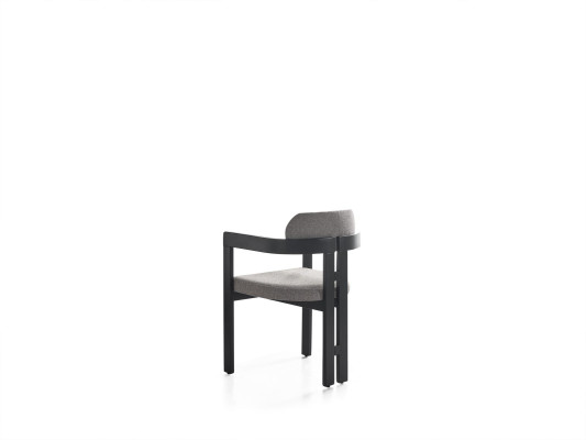 Ein hochmoderner Stuhl mit ungewöhnlicher Form und interessanten Beinen mit bequemer Rückenlehne in Grau-Schwarz für das Esszimmer