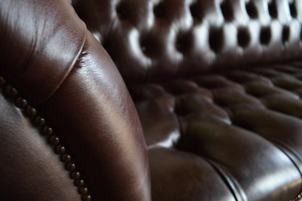 Sofa 4 Sitzer Couch design Chesterfield Polster Sitz Garnitur Leder Textil Neu