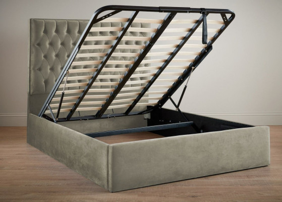 Modernes hellbeiges Chesterfield Doppelbett Designer Schlafzimmer Bett