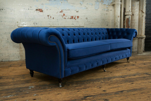 Klassische Chesterfield Couch 4 Sitzer Sofa Couch Samt Leder Blau Design Polster