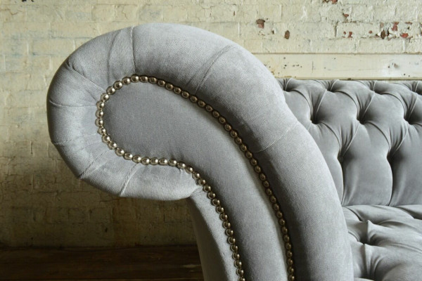 Klassische Chesterfield Sofa 4 Sitzer Sofas Couchen Leder Grau Design Polster