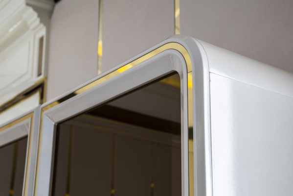 Vitrine Weiß Möbel Esszimmer Schrank Glas Design Metall Elegantes Neu