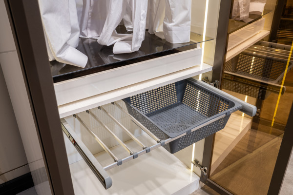 Designer Weißer Kleiderschrank L-Form Schrank Luxuriöser Glasschrank