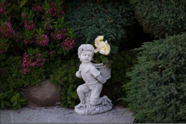 Junge Bub 40cm Figur Statue Figuren Skulptur Statuen Garten
