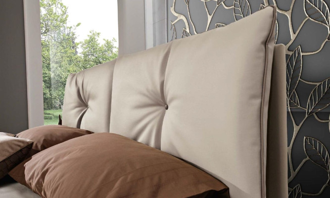 Luxus Set 6tlg. Schlafzimmer Bett Nachttisch Kommode Spiegel Kleiderschrank Neu