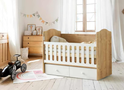 Babybett Holz Weiße Gitterstäbe Praktische Stauraumschubladen Sicheres Design